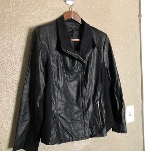 Black faux leather jacket with unique side zip 2xl